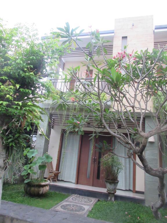Rika Sanur Homestay Exterior photo