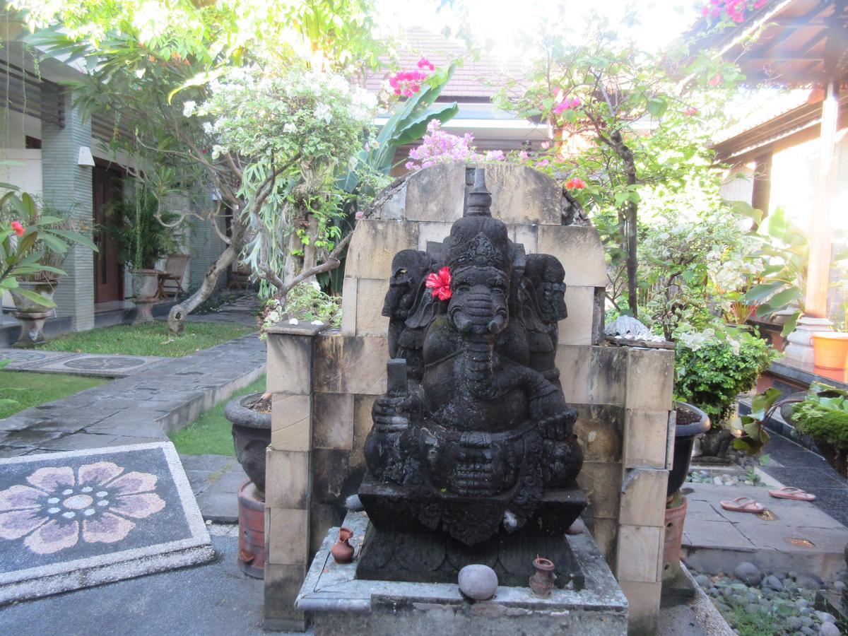 Rika Sanur Homestay Exterior photo